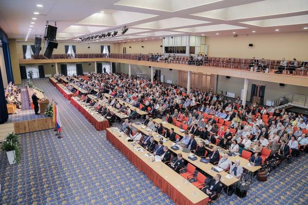 28 июня. МФК «Горный». Пленарное заседание ХVIII Международного Конгресса по обогащению угля