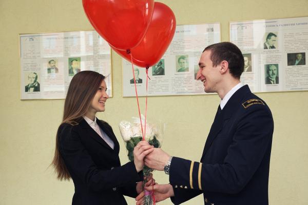 8 марта